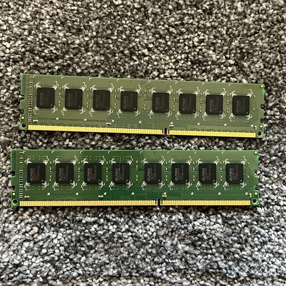 Adata 8GB DDR3 1600MHz RAM x2 - Picture 4 of 4